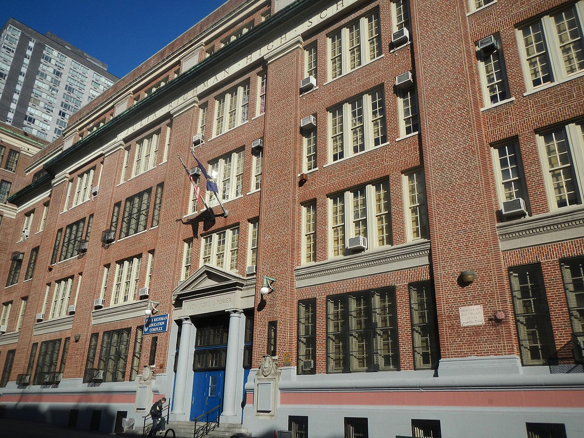 Manhattan International High School